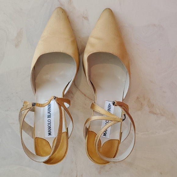 Authentic Manolo Blahnik Satin Heels 👠 - Picture 4 of 16